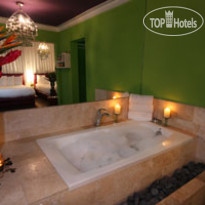Chesterfield Hotel & Suites