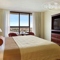 Howard Johnson Plaza Miami Airport 