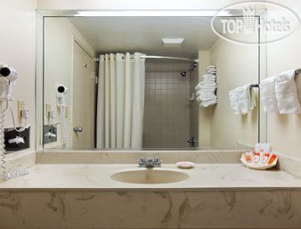 Новые добавленные фото туристов Howard Johnson Plaza Miami Airport 3*