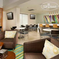 SpringHill Suites Miami Airport South Холл