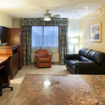 Rodeway Inn & Suites Airport Cruise Port