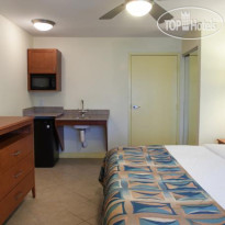 Rodeway Inn & Suites Airport Cruise Port
