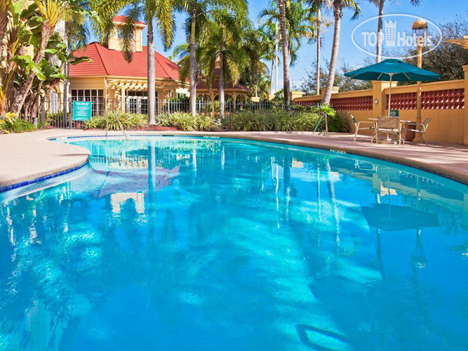 New photos from tourists La Quinta Inn & Suites Miami Airport West 3*