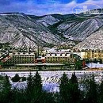 Seasons at Avon 