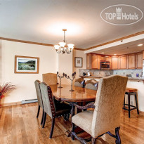 Borders Lodge Обеденная зона в номере