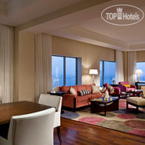 Renaissance Boston Waterfront 