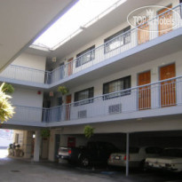 Nob Hill Motor Inn 