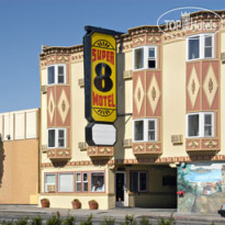 Super 8 Fishermans Wharf 