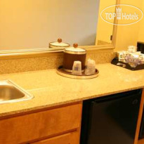 Hampton Inn & Suites Canton 