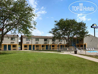 Hotelier's photos Days Inn Bowling Green 2*
