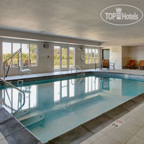 Holiday Inn Express Hotel & Suites North Fremont 