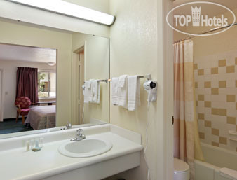 New photos from tourists Travelodge Port Clinton 2*