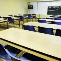 Red Roof Inn & Suites Cincinnati North - Mason 