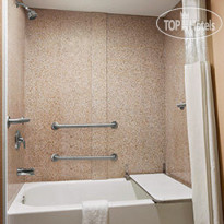 Days Inn and Suites Cincinnati 