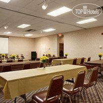 Days Inn and Suites Cincinnati 