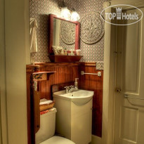 Alexandras Bed and Breakfast 