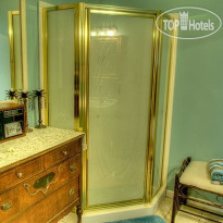 Alexandras Bed and Breakfast 