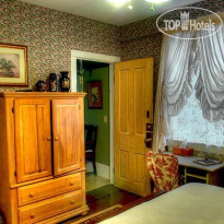 Alexandras Bed and Breakfast 