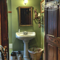 Alexandras Bed and Breakfast 