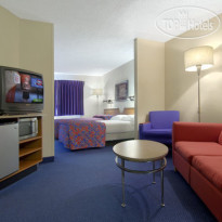 Red Roof Inn & Suites Cleveland - Elyria 