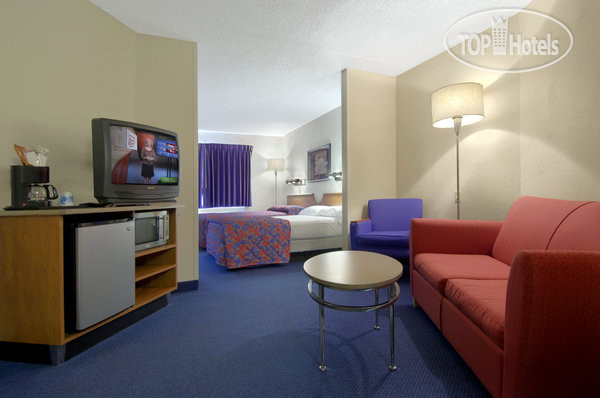 New photos from tourists Red Roof Inn & Suites Cleveland - Elyria 2*