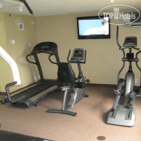 La Quinta Inn & Suites Cleveland Airport West 