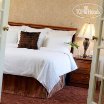 The Del Monte Lodge Renaissance Rochester Hotel & Spa 