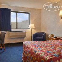 Super 8 Montgomery Maybrook 