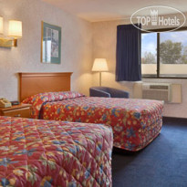 Super 8 Montgomery Maybrook 