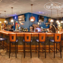 Holiday Inn Rochester Airport 