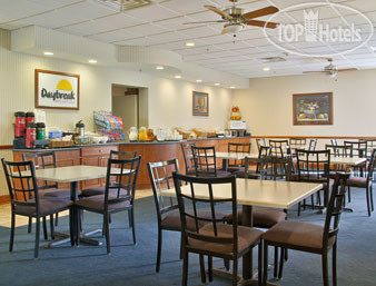 New photos from tourists Days Hotel Buffalo Airport 3*