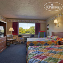 Howard Johnson Closest to the Falls and Casino 