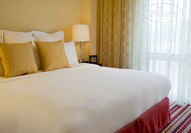 New photos from tourists Renaissance Charlotte Suites 3*
