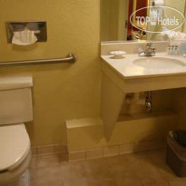 Hampton Inn Raleigh Clayton I-40 Ванная комната