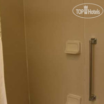 Hampton Inn Raleigh Clayton I-40 Ванная комната