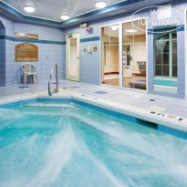 Holiday Inn Express Hotel & Suites Asheville-Biltmore Square Mall 