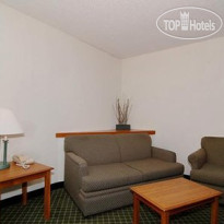 Econo Lodge & Suites Charlotte 
