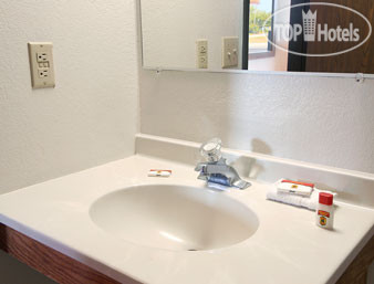 New photos from tourists Super 8 Charlotte Amusement Park Area 2*