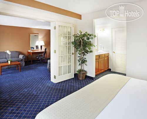 New photos from tourists Holiday Inn Charlotte-Airport Conf Ctr 3*