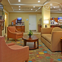 Holiday Inn Express Hotel & Suites Greensboro - Airport Area
