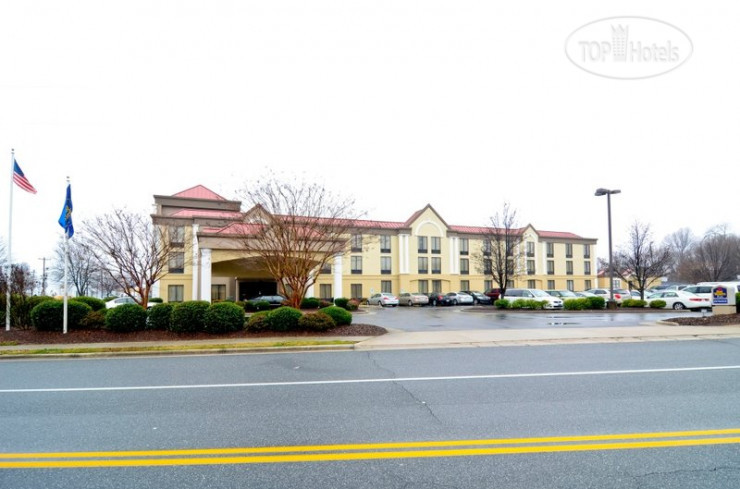 Hotelier's photos Best Western Plus Windsor Suites 3*