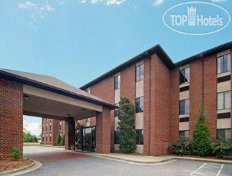 Hotel photo Days Inn & Suites Hickory 2*