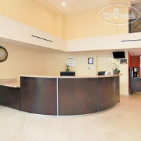 Clarion Hotel Airport & Conference Center Charlotte Стойка регистрации