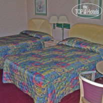 Colonial Inn & Suites 