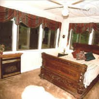 The Tudor House Bed & Breakfast 
