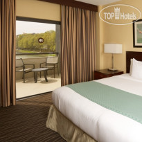 DoubleTree Suites by Hilton Raleigh-Durham 