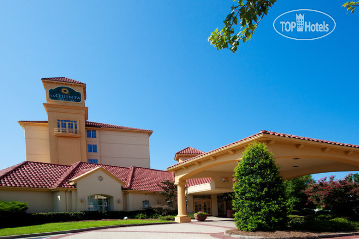 Hotelier's photos La Quinta Inn & Suites Greensboro 2*