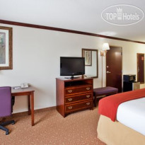 Holiday Inn Express Hotel & Suites Commerce-Tanger Outlets
