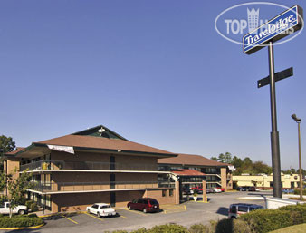Hotel photo Travelodge Macon North 2*