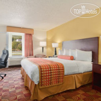 Baymont Inn and Suites Dalton 